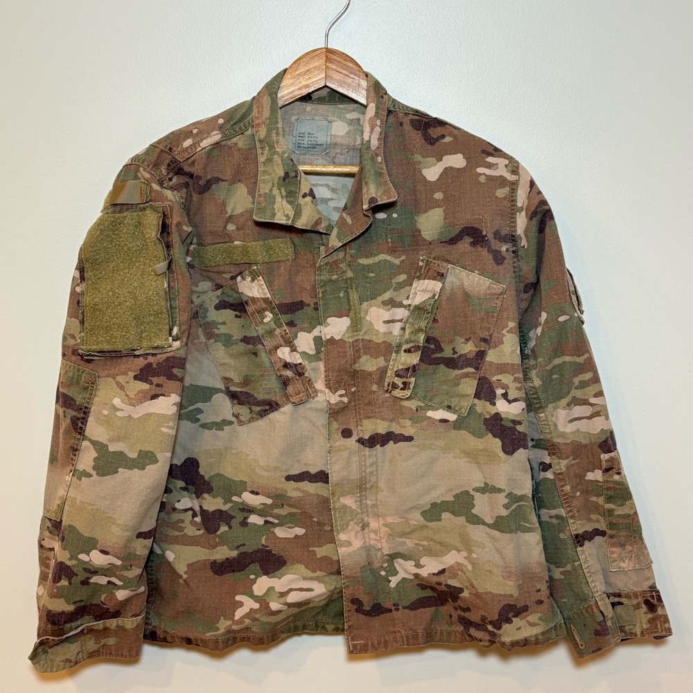 US Army Unisex Combat Uniform Size Small-Short